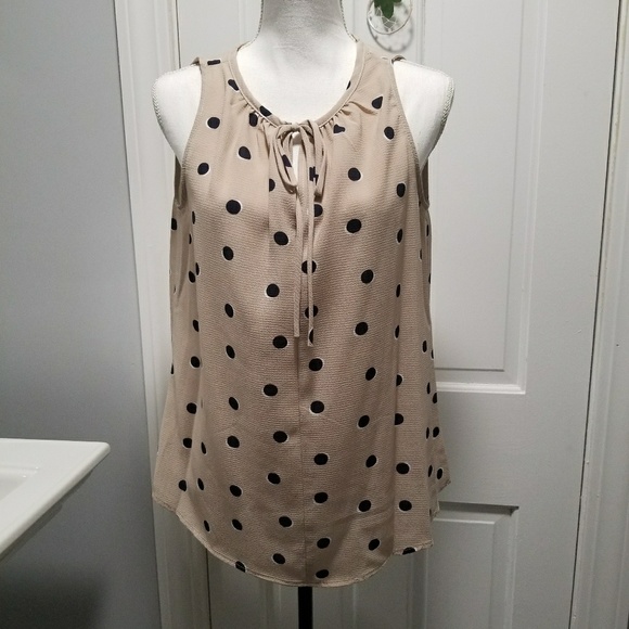 Sleeveless Polka Dot Blouse - Picture 4 of 5
